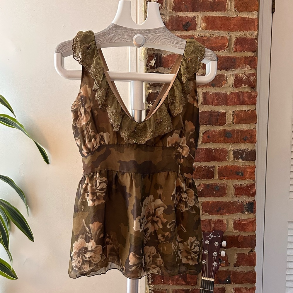 Gorgeous Dolce Cabo top.  Bead and lace detail